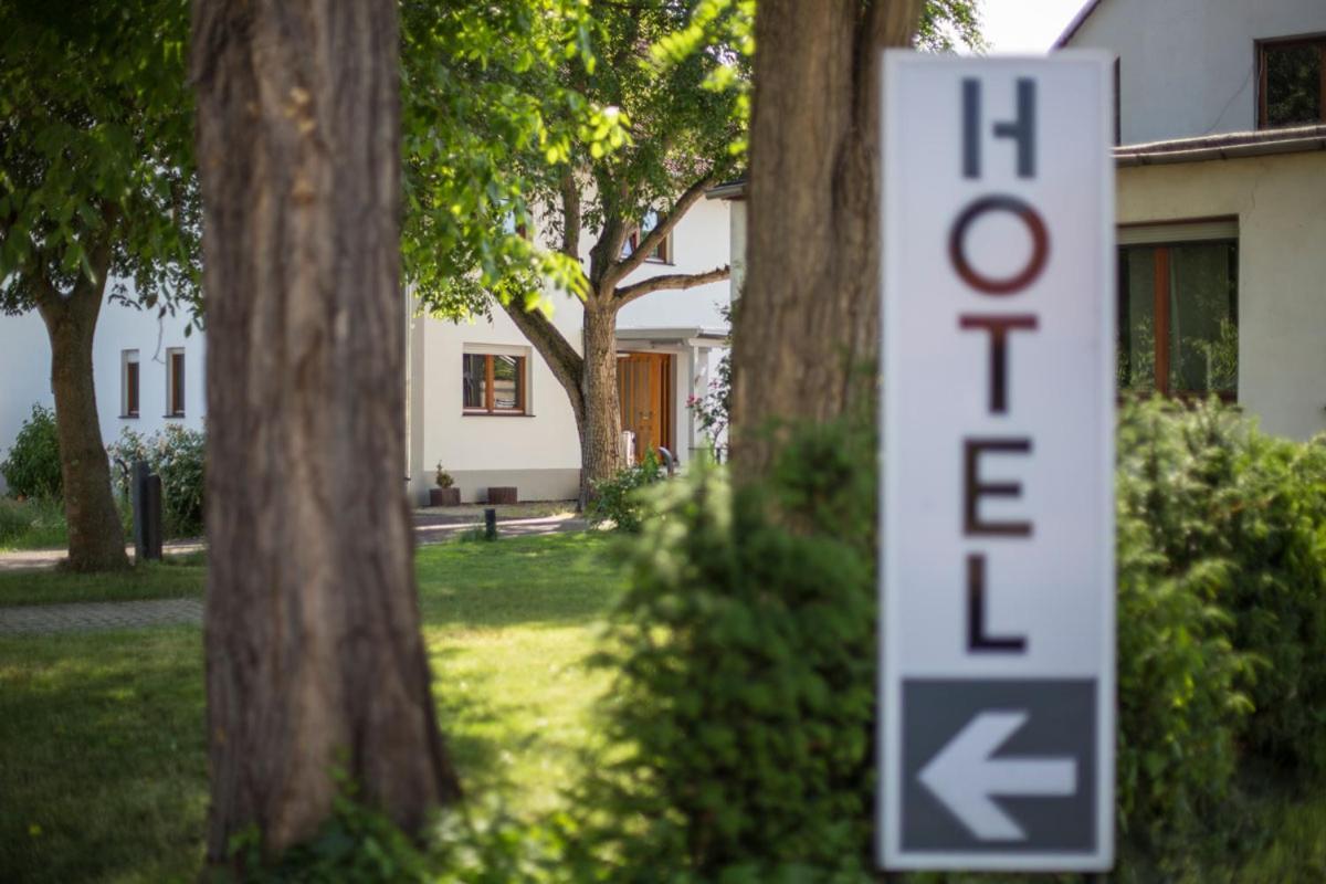 Hotel Am Ring ماغديبورغ المظهر الخارجي الصورة